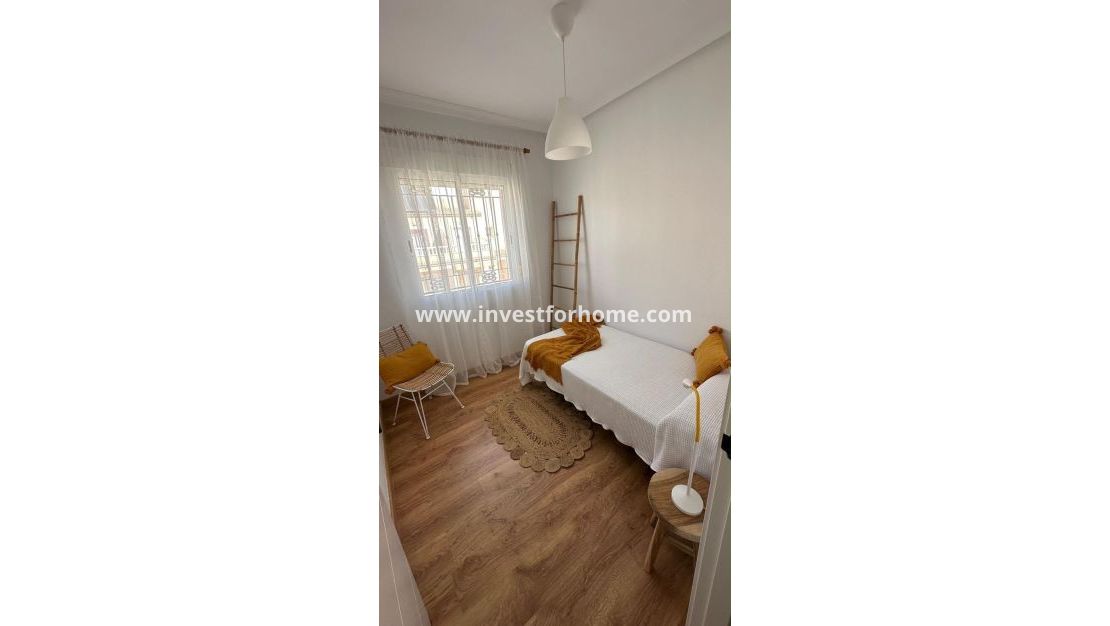 Reventa - Casa - Orihuela Costa - La Zenia