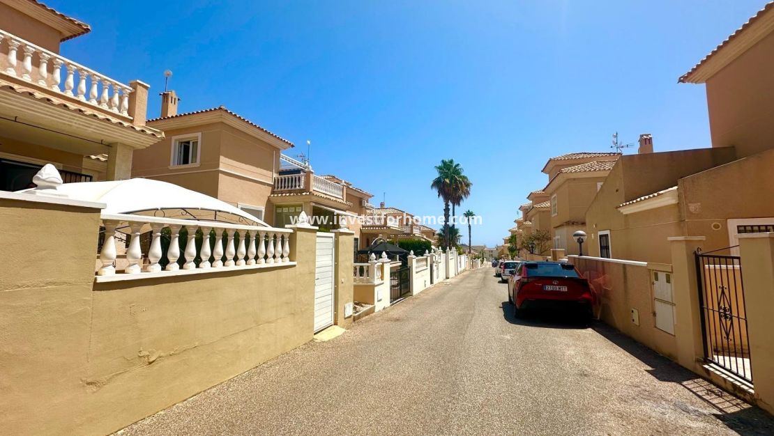 Reventa - Casa - Orihuela Costa - Urbanización Perla Del Mar