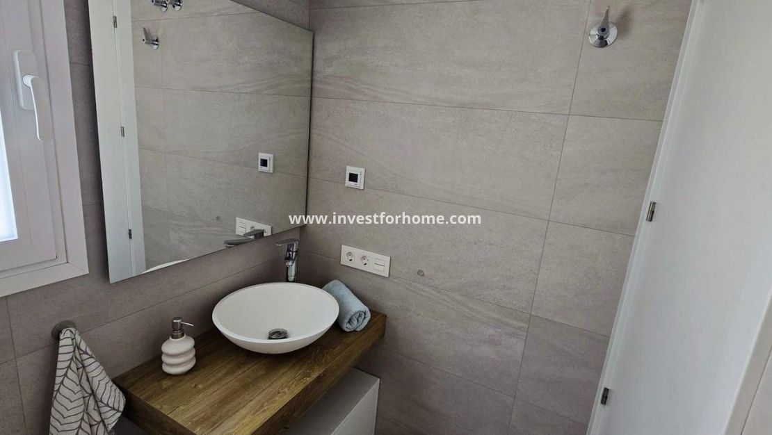 Reventa - Casa - Torrevieja - aguas nuevas