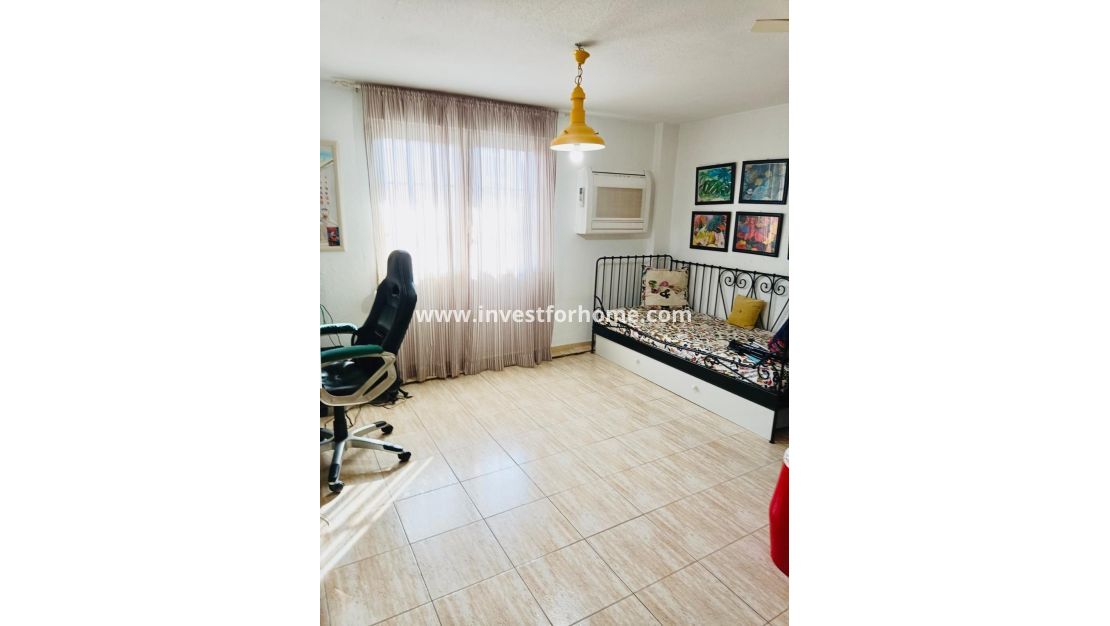 Reventa - Casa - Torrevieja - Centro