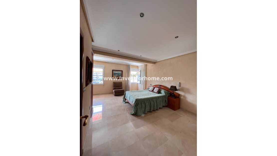 Reventa - Casa - Torrevieja - Centro