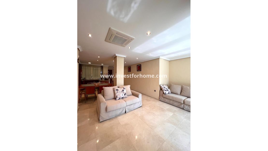 Reventa - Casa - Torrevieja - Centro