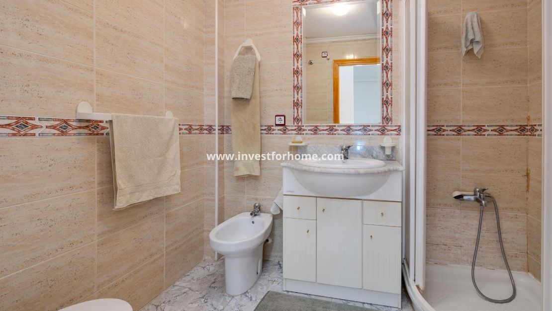 Reventa - Casa - Torrevieja - Nueva Torrevieja - Aguas Nuevas