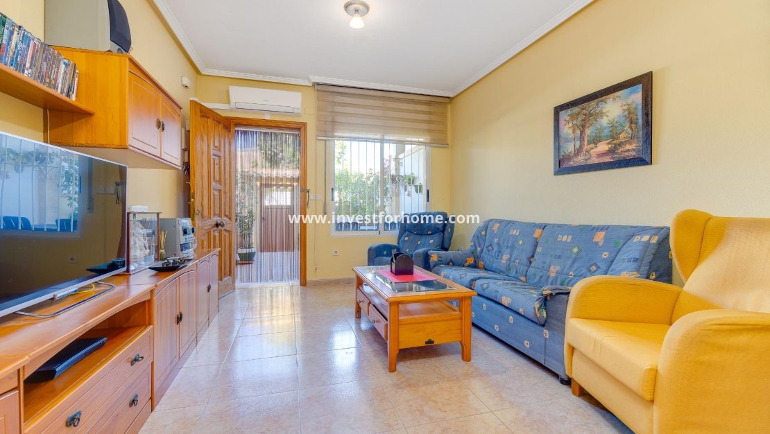 Reventa - Casa - Torrevieja - Nueva Torrevieja - Aguas Nuevas