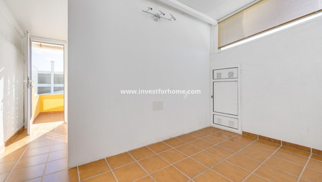 Reventa - Casa - Torrevieja - Nueva Torrevieja - Aguas Nuevas