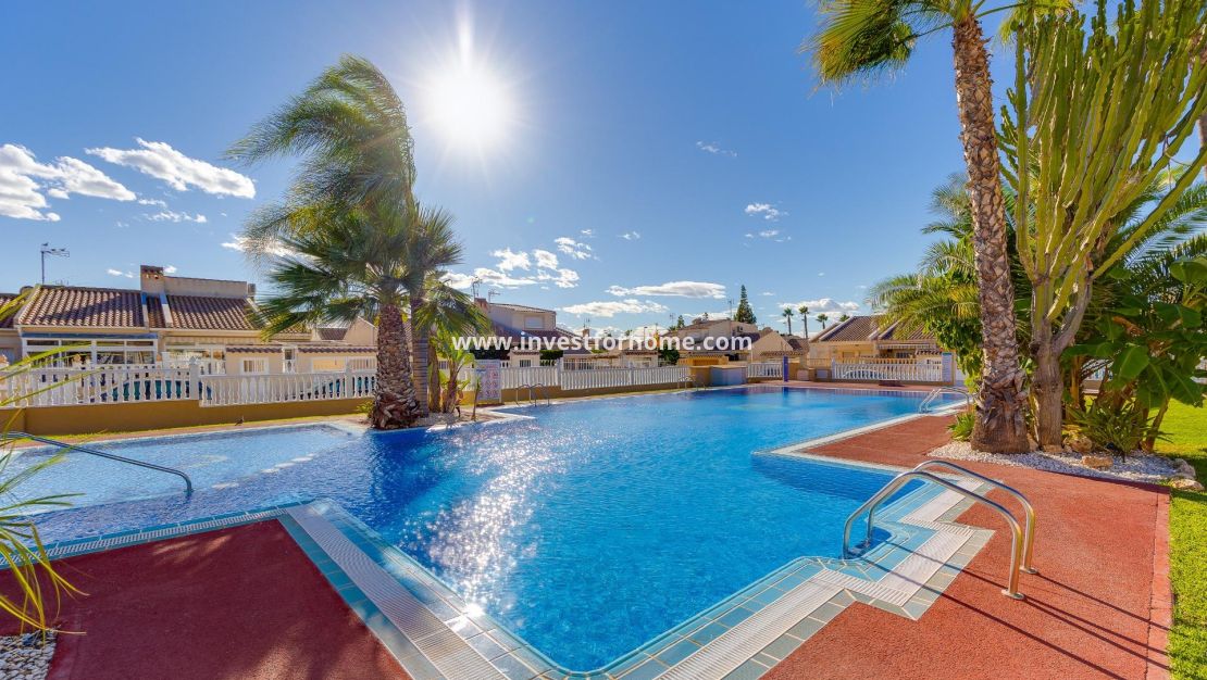 Reventa - Casa - Torrevieja - Nueva Torrevieja - Aguas Nuevas