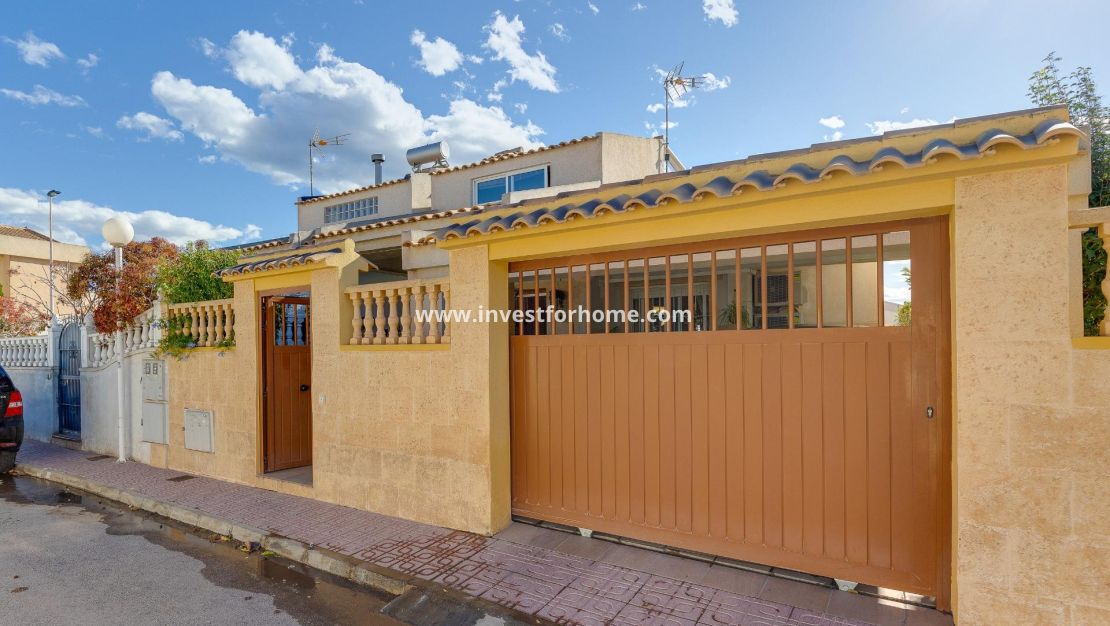 Reventa - Casa - Torrevieja - Nueva Torrevieja - Aguas Nuevas