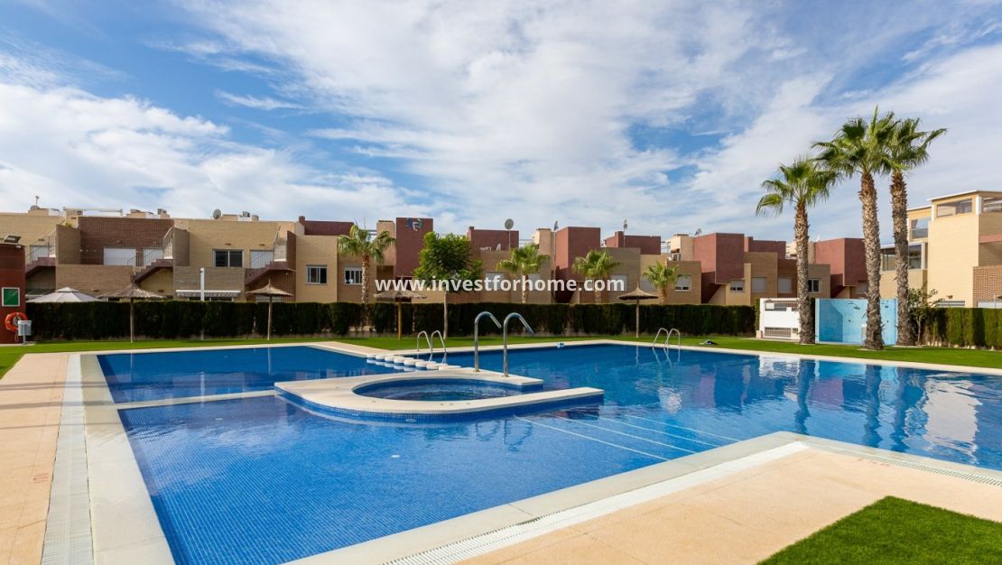 Reventa - Casa - Torrevieja - Nueva Torrevieja - Aguas Nuevas