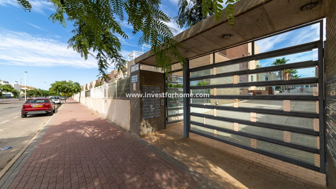 Reventa - Casa - Torrevieja - Nueva Torrevieja - Aguas Nuevas