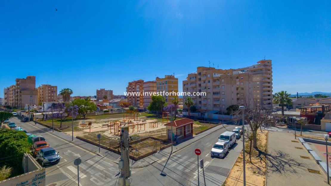 Reventa - Casa - Torrevieja - Nueva Torrevieja - Aguas Nuevas