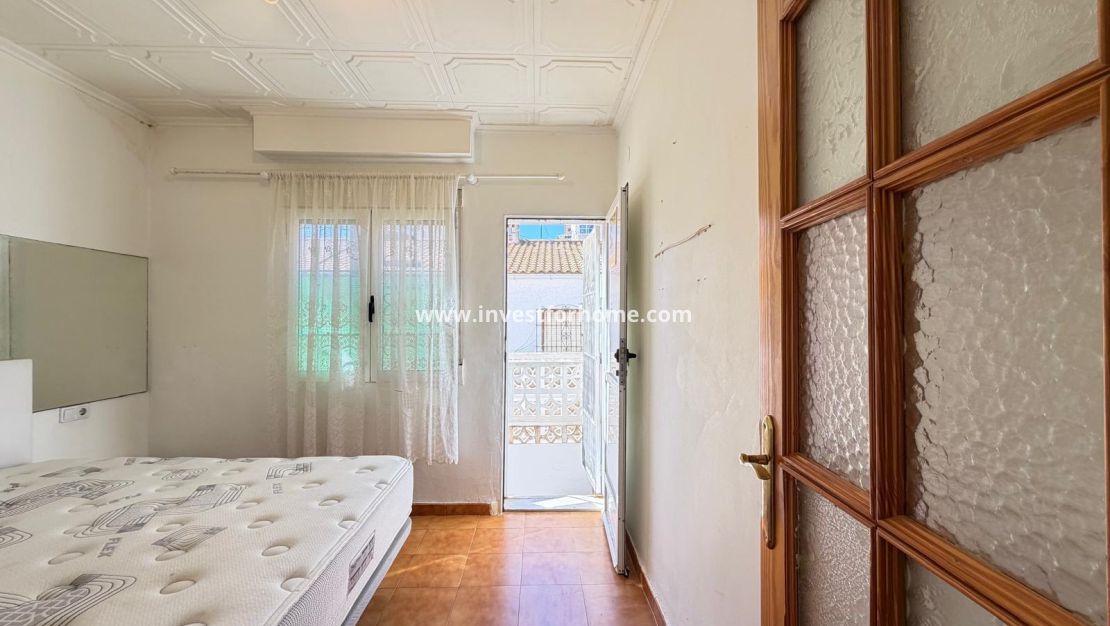 Reventa - Casa - Torrevieja - Nueva Torrevieja - Aguas Nuevas