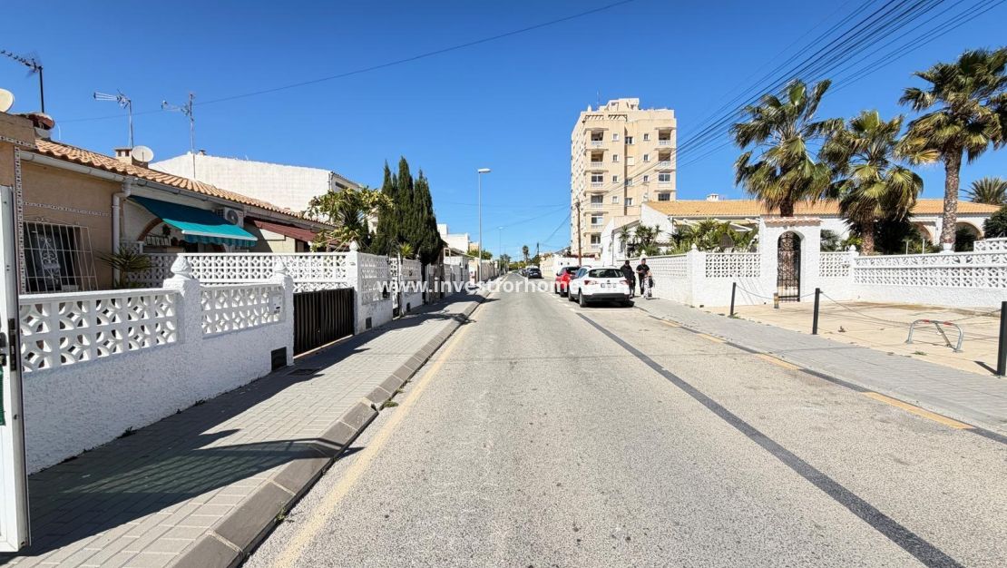 Reventa - Casa - Torrevieja - Nueva Torrevieja - Aguas Nuevas