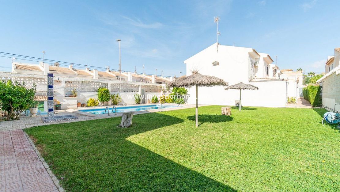 Reventa - Casa - Torrevieja - Nueva Torrevieja - Aguas Nuevas