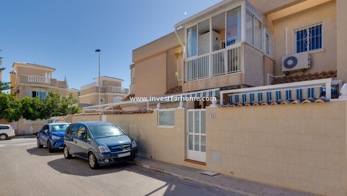 Reventa - Casa - Torrevieja - Nueva Torrevieja - Aguas Nuevas