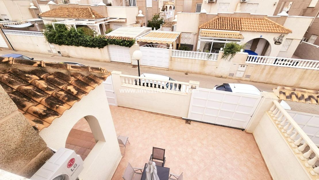 Reventa - Casa - Torrevieja - Torrelamata - La Mata