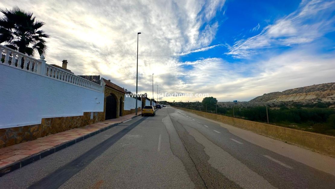 Reventa - Chalet - Bigastro - Comunidad Valenciana