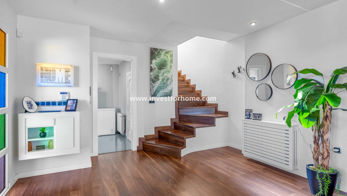 Reventa - Chalet - Ciudad De Las Comunicaciones - Costa Blanca