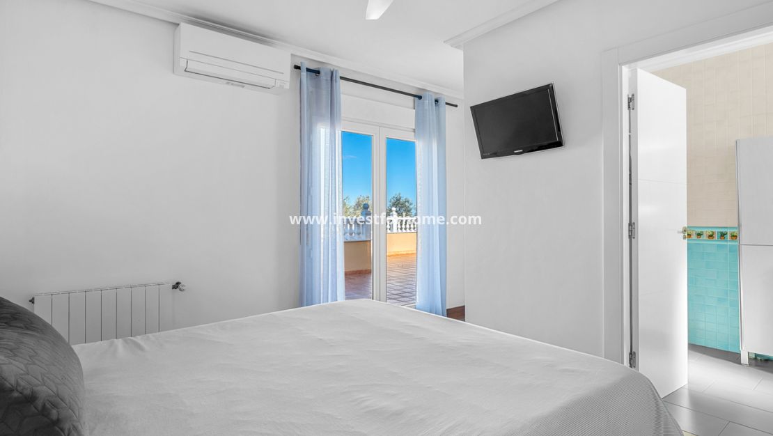 Reventa - Chalet - Ciudad De Las Comunicaciones - Costa Blanca