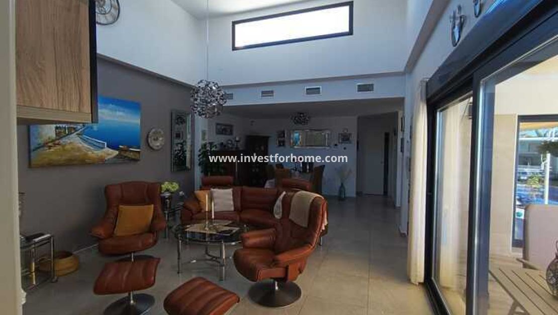 Reventa - Chalet - Daya Nueva - Costa Blanca