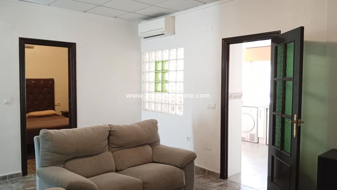 Reventa - Chalet - Los Montesinos - PUEBLO CENTRO
