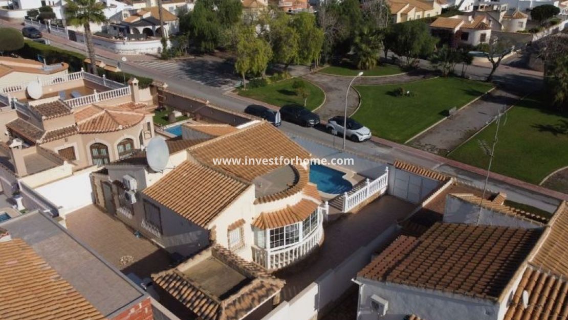 Reventa - Chalet - Orihuela Costa - Costa Blanca