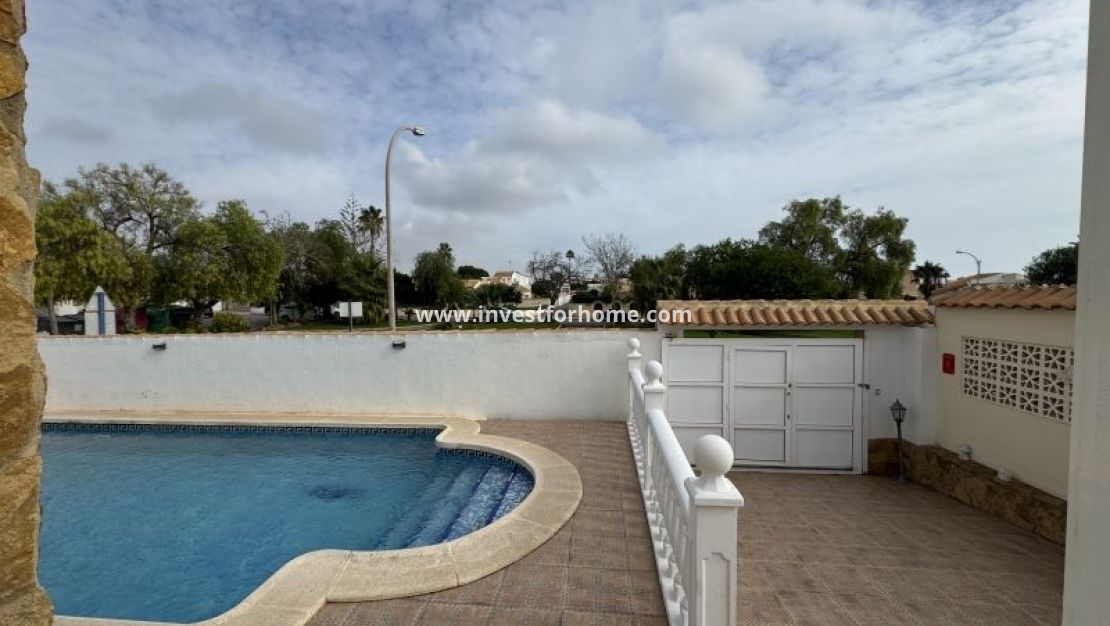 Reventa - Chalet - Orihuela Costa - Costa Blanca