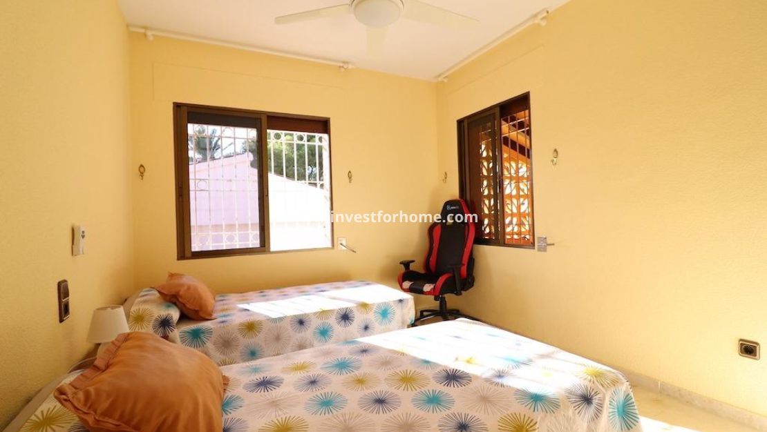 Reventa - Chalet - Orihuela Costa - Costa Blanca