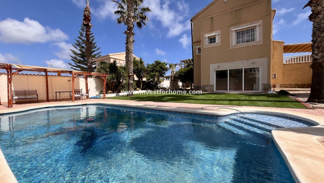 Reventa - Chalet - Orihuela Costa - Costa Blanca