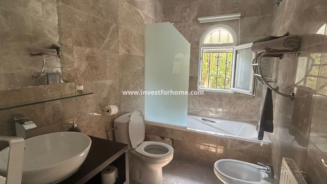 Reventa - Chalet - Orihuela Costa - Costa Blanca