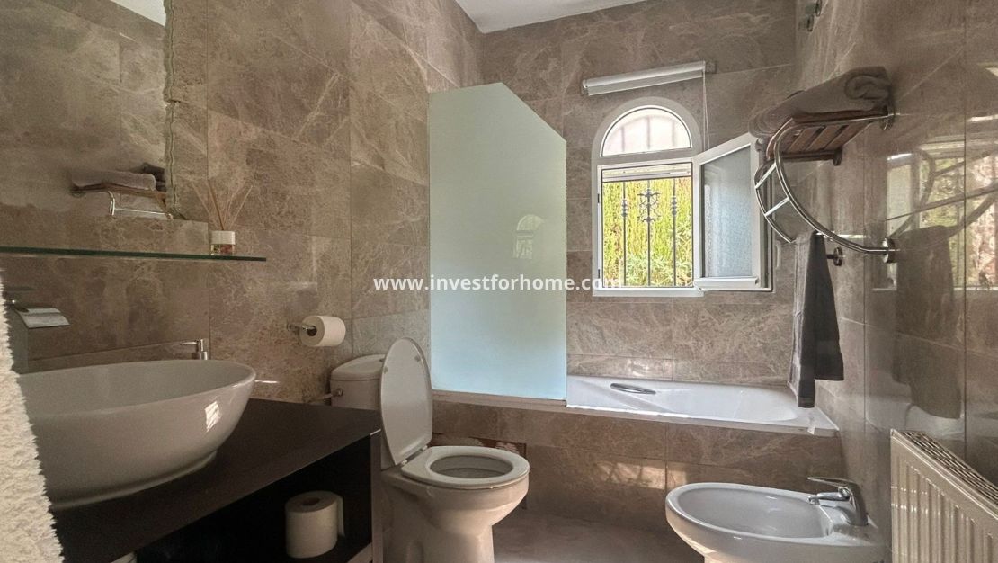 Reventa - Chalet - Orihuela Costa - Costa Blanca