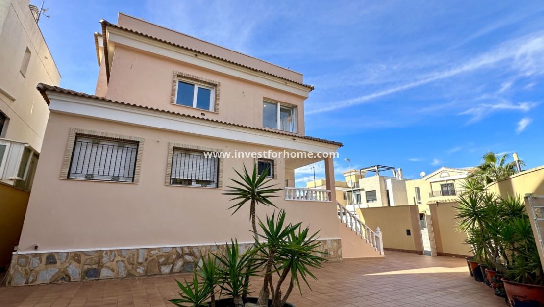 Reventa - Chalet - Orihuela Costa - Costa Blanca