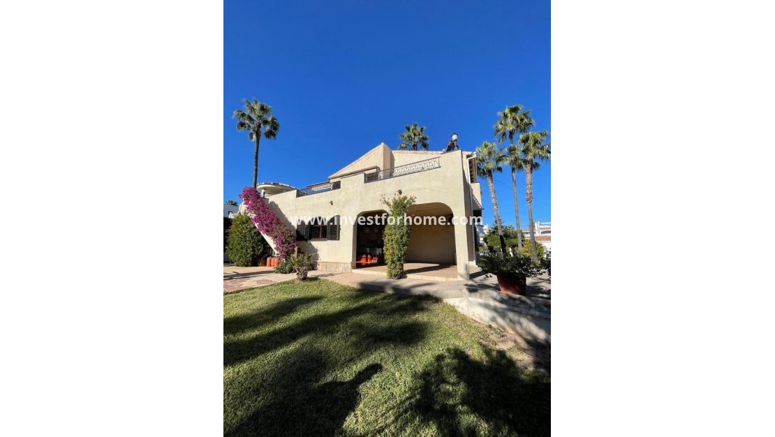 Reventa - Chalet - Orihuela Costa - Costa Blanca