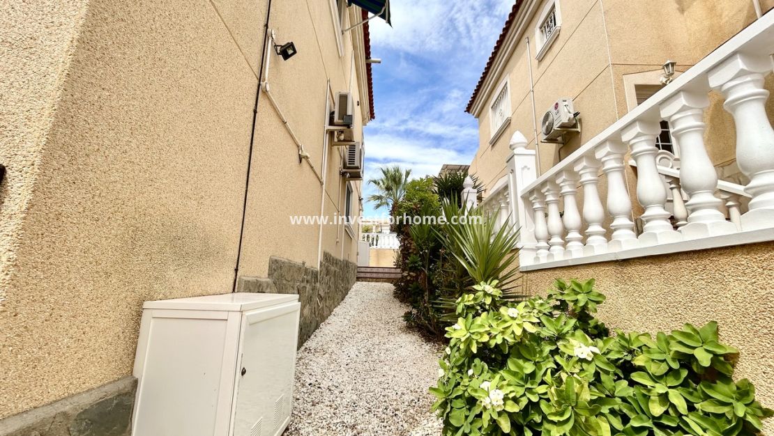 Reventa - Chalet - Orihuela Costa - Costa Blanca