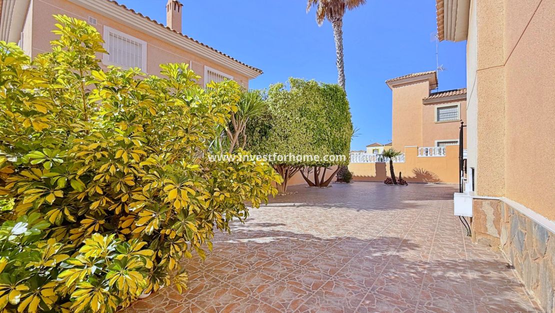 Reventa - Chalet - Orihuela Costa - Inland