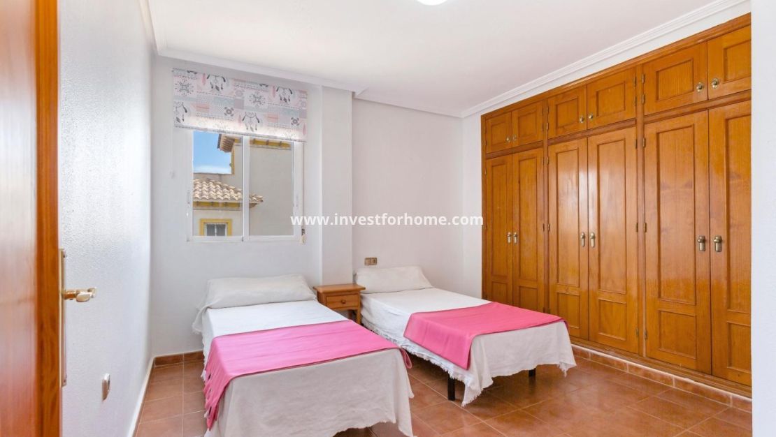 Reventa - Chalet - Orihuela Costa - La Zenia