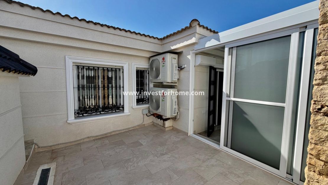 Reventa - Chalet - Orihuela Costa - La Zenia