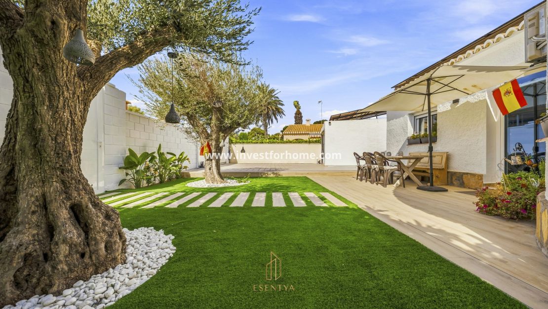 Reventa - Chalet - Orihuela Costa - La Zenia
