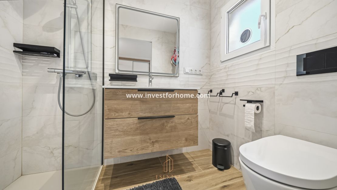 Reventa - Chalet - Orihuela Costa - La Zenia