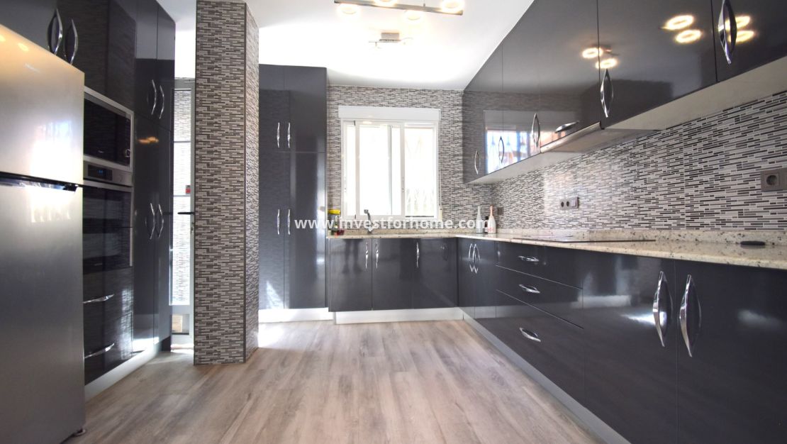 Reventa - Chalet - Orihuela Costa - Playa Flamenca