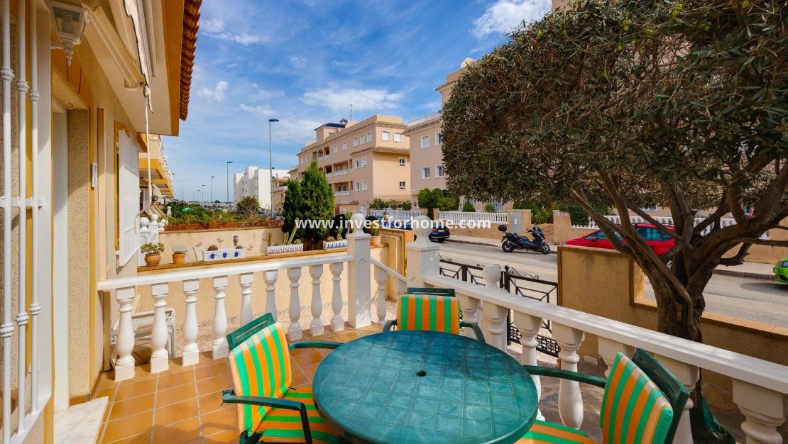 Reventa - Chalet - Orihuela Costa - Villamartín