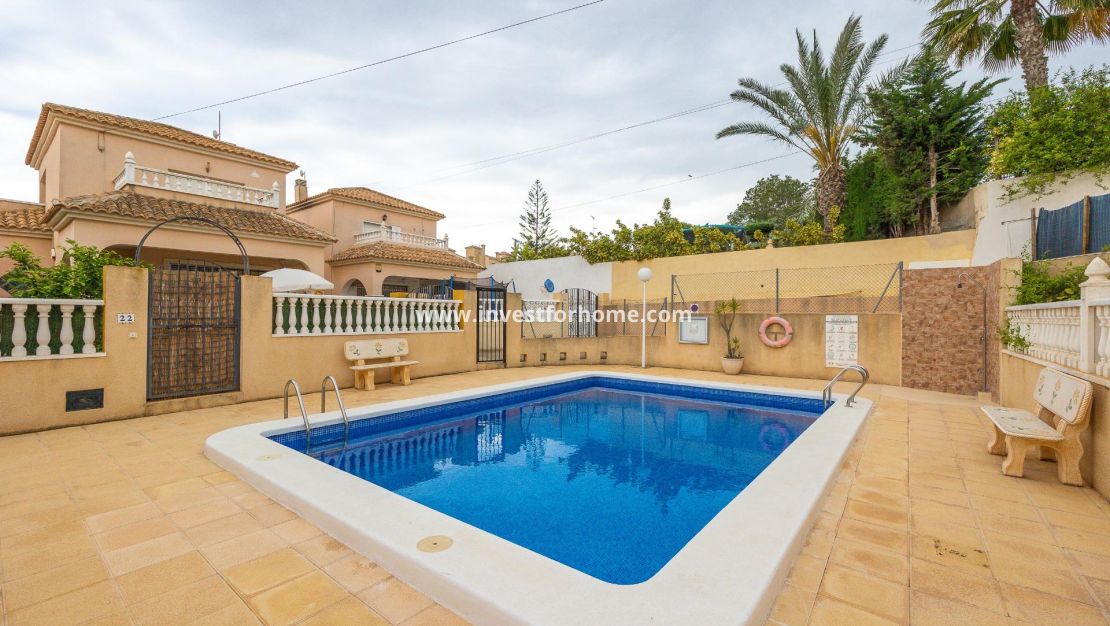 Reventa - Chalet - Orihuela Costa - Villamartín