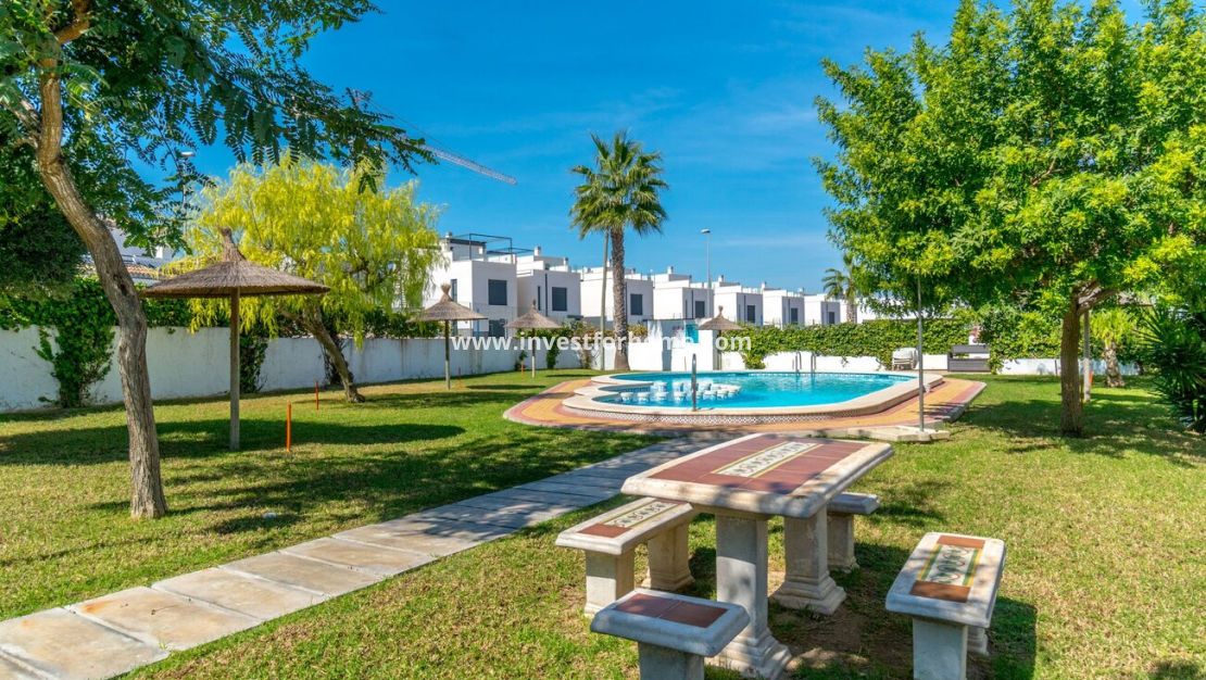 Reventa - Chalet - Orihuela Costa - Villamartin