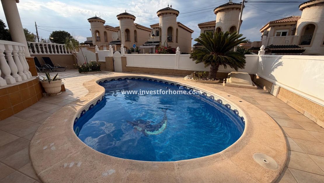 Reventa - Chalet - Orihuela Costa - Villamartín