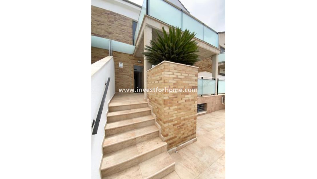 Reventa - Chalet - Roldan - Inland