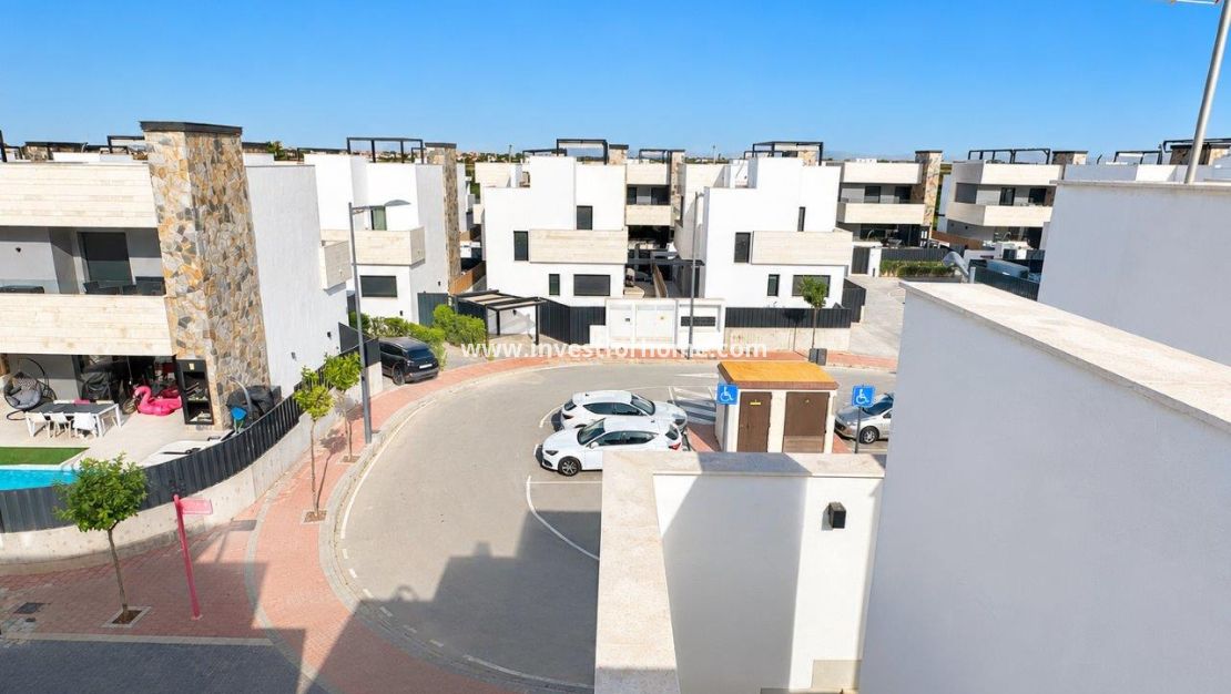 Reventa - Chalet - Santa Rosalia - Inland