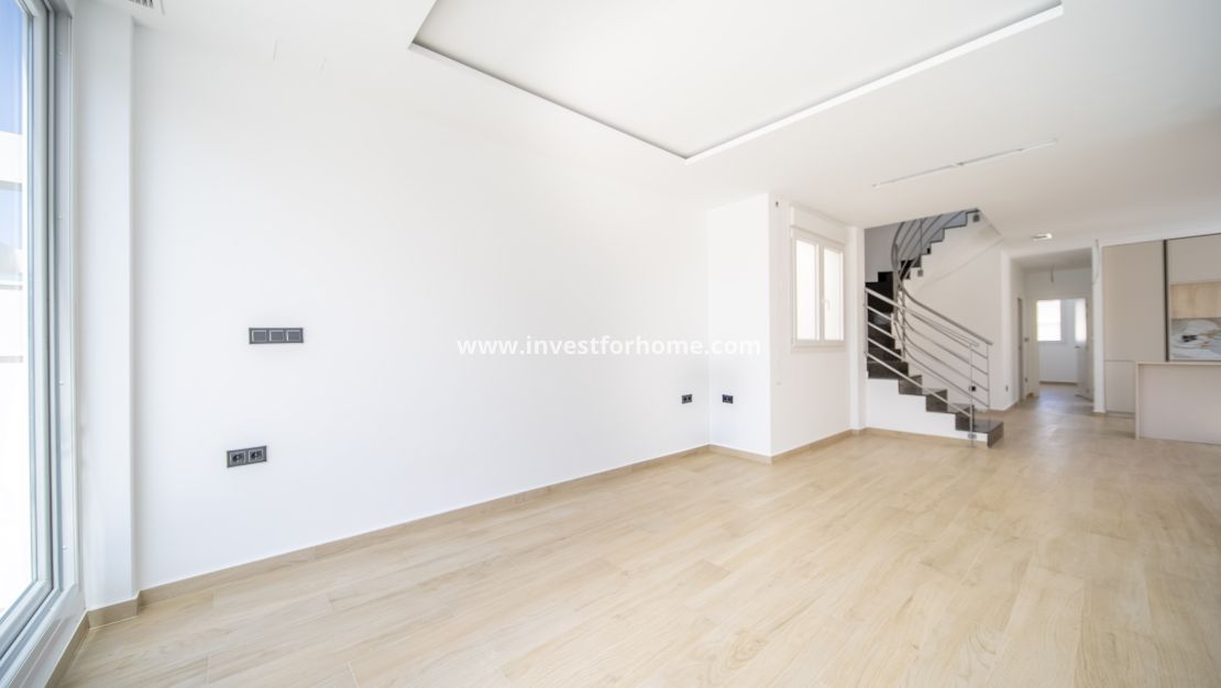 Reventa - Chalet - Torrevieja - aguas nuevas