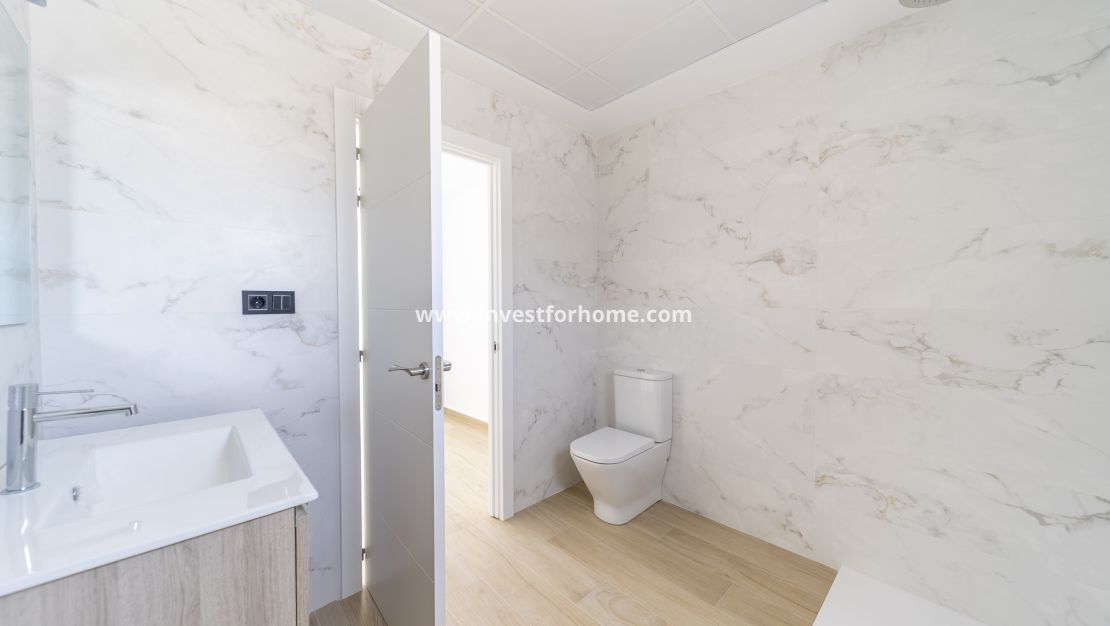 Reventa - Chalet - Torrevieja - aguas nuevas