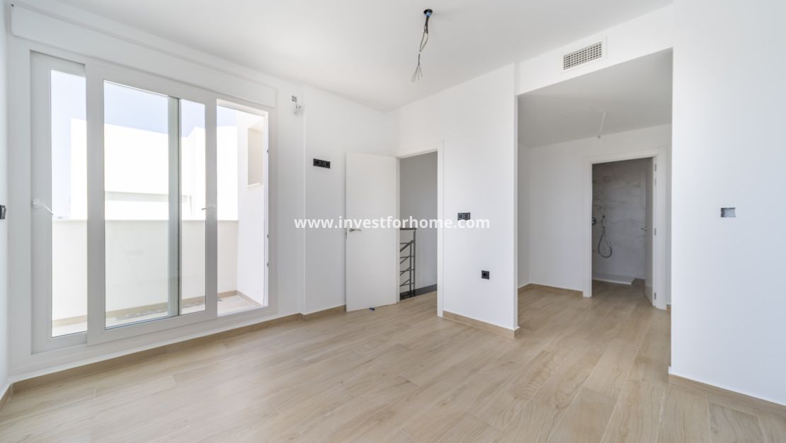 Reventa - Chalet - Torrevieja - aguas nuevas