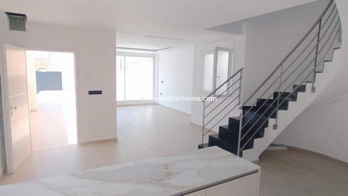 Reventa - Chalet - Torrevieja - aguas nuevas