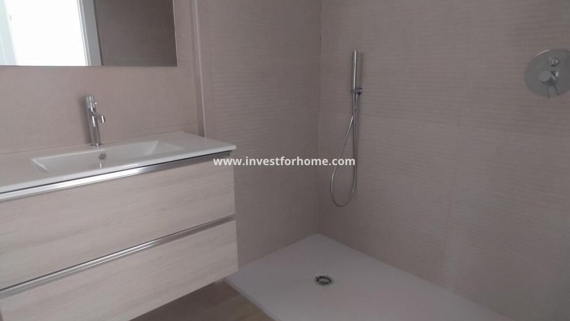 Reventa - Chalet - Torrevieja - aguas nuevas